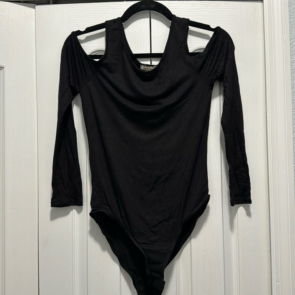 Off shoulder Long sleeve bodysuit, NWT